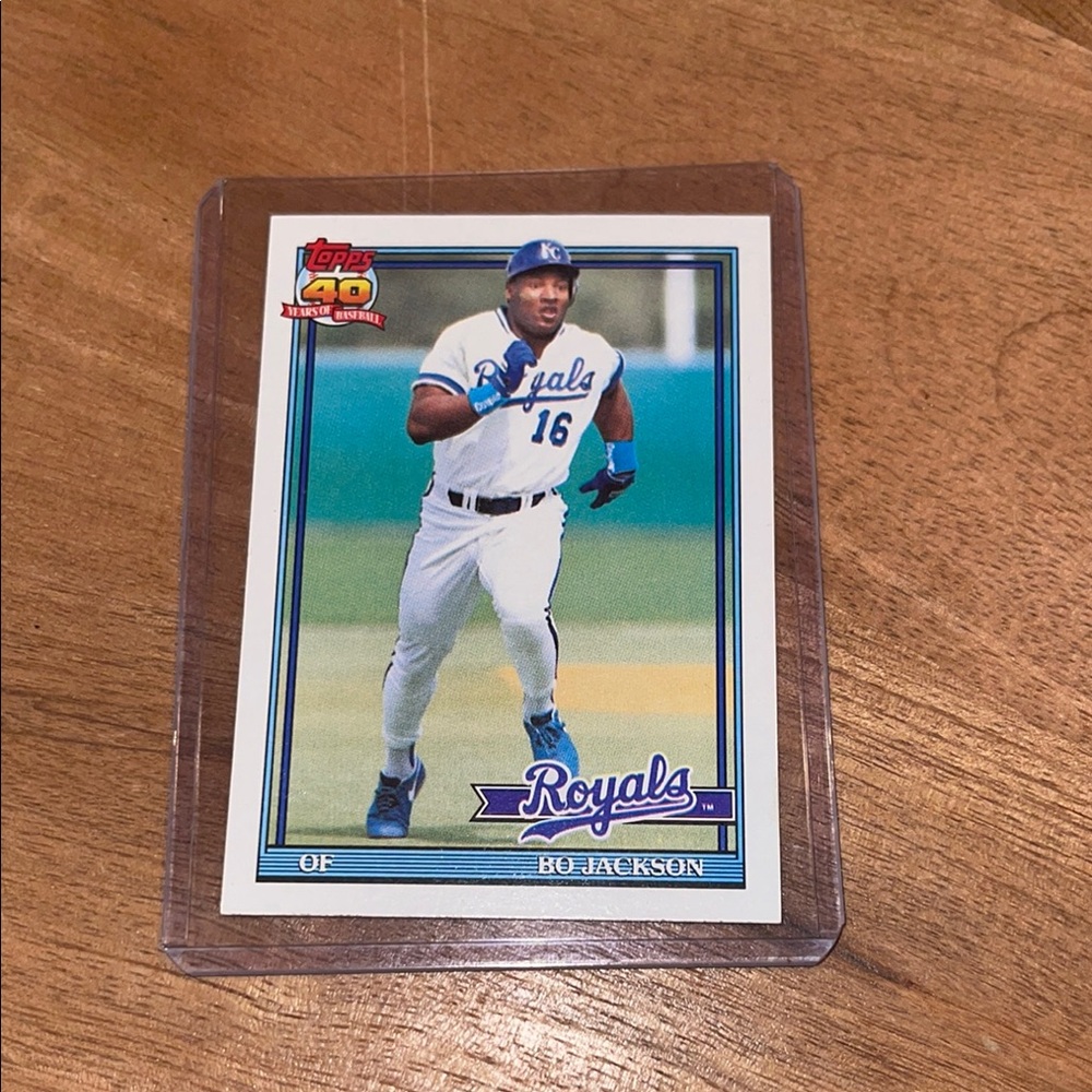 1991 Topps sports trading card features Bo Jackson